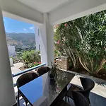 Karaoulanis Apartamento *