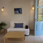 Karaoulanis Apartment