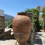 Apartment Karaoulanis