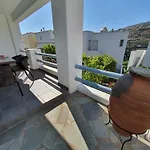Apartment Karaoulanis