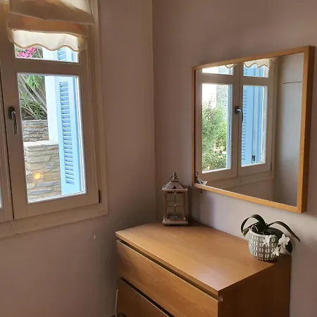 Karaoulanis Apartment Andros Town